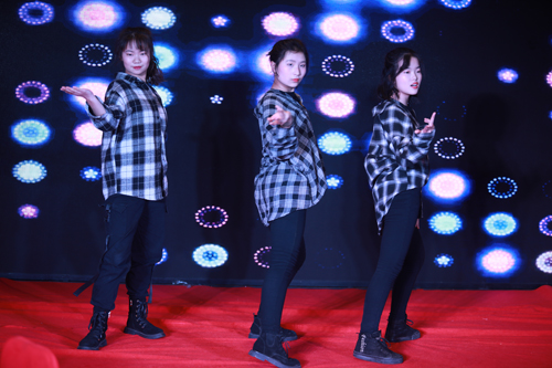 大禹漢光2018年“同心同行，共創(chuàng)未來”主題年會圓滿成功