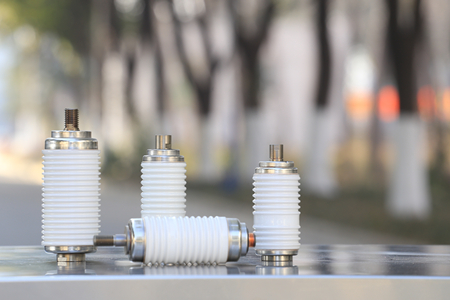 真空開關管接觸點選什么材質(zhì)好？一般為銅合金！