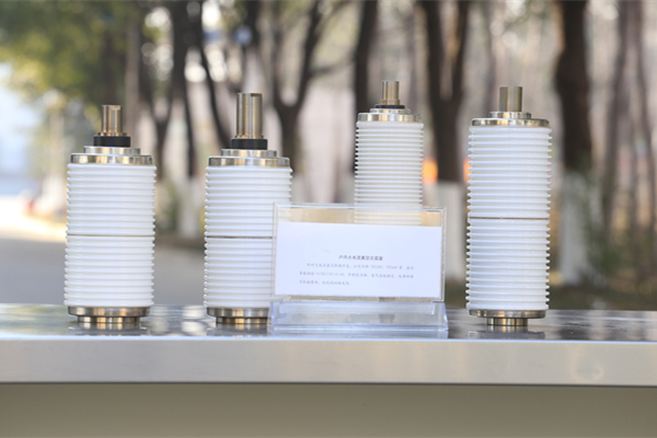 真空開(kāi)關(guān)管絕緣外殼采用玻璃材料，優(yōu)勢(shì)多多！